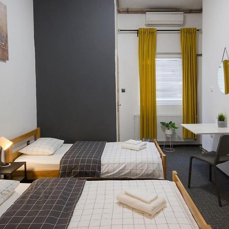 Rooms 71 ซาเกร็บ ภายนอก รูปภาพ