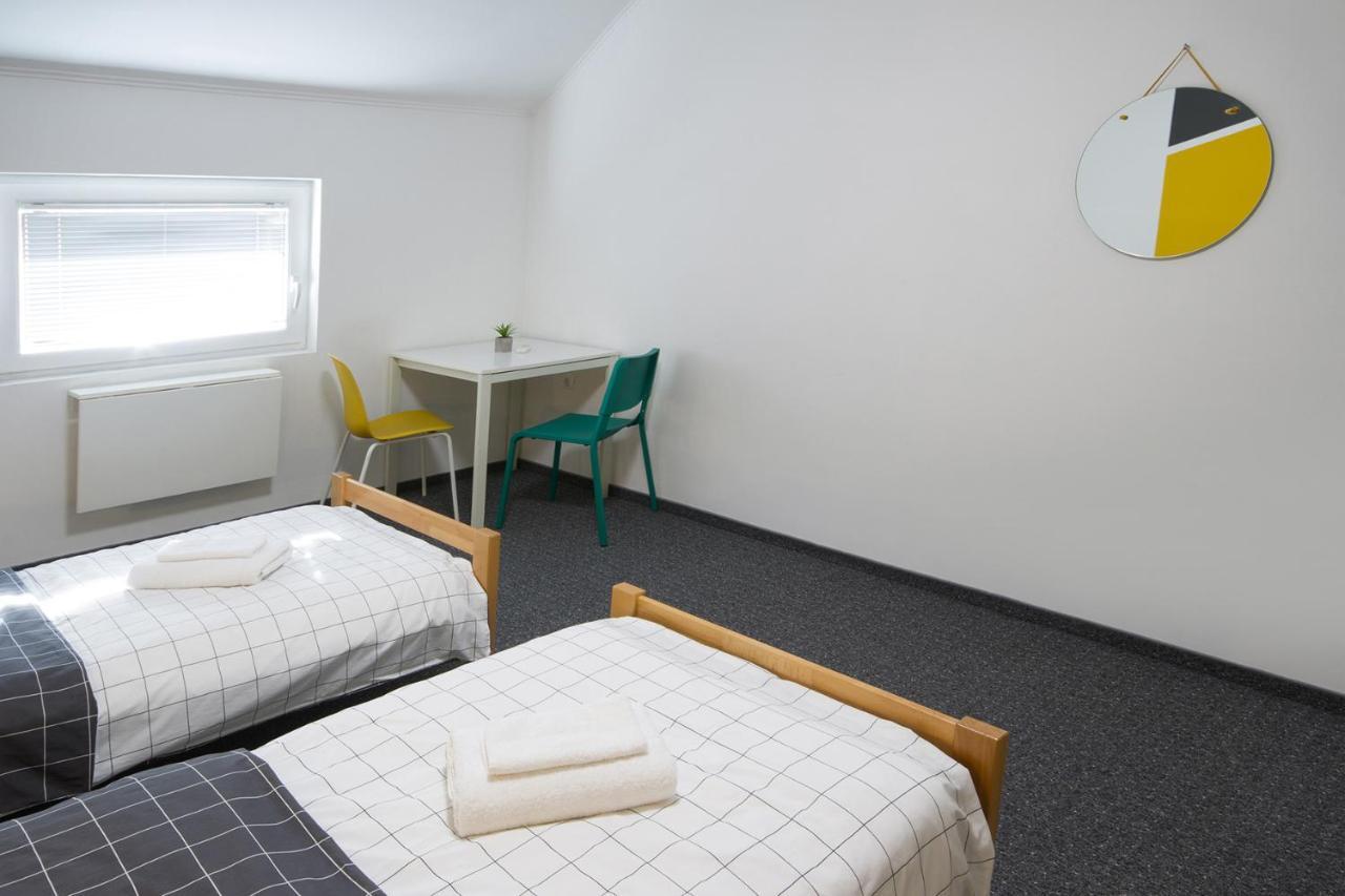 Rooms 71 ซาเกร็บ ภายนอก รูปภาพ